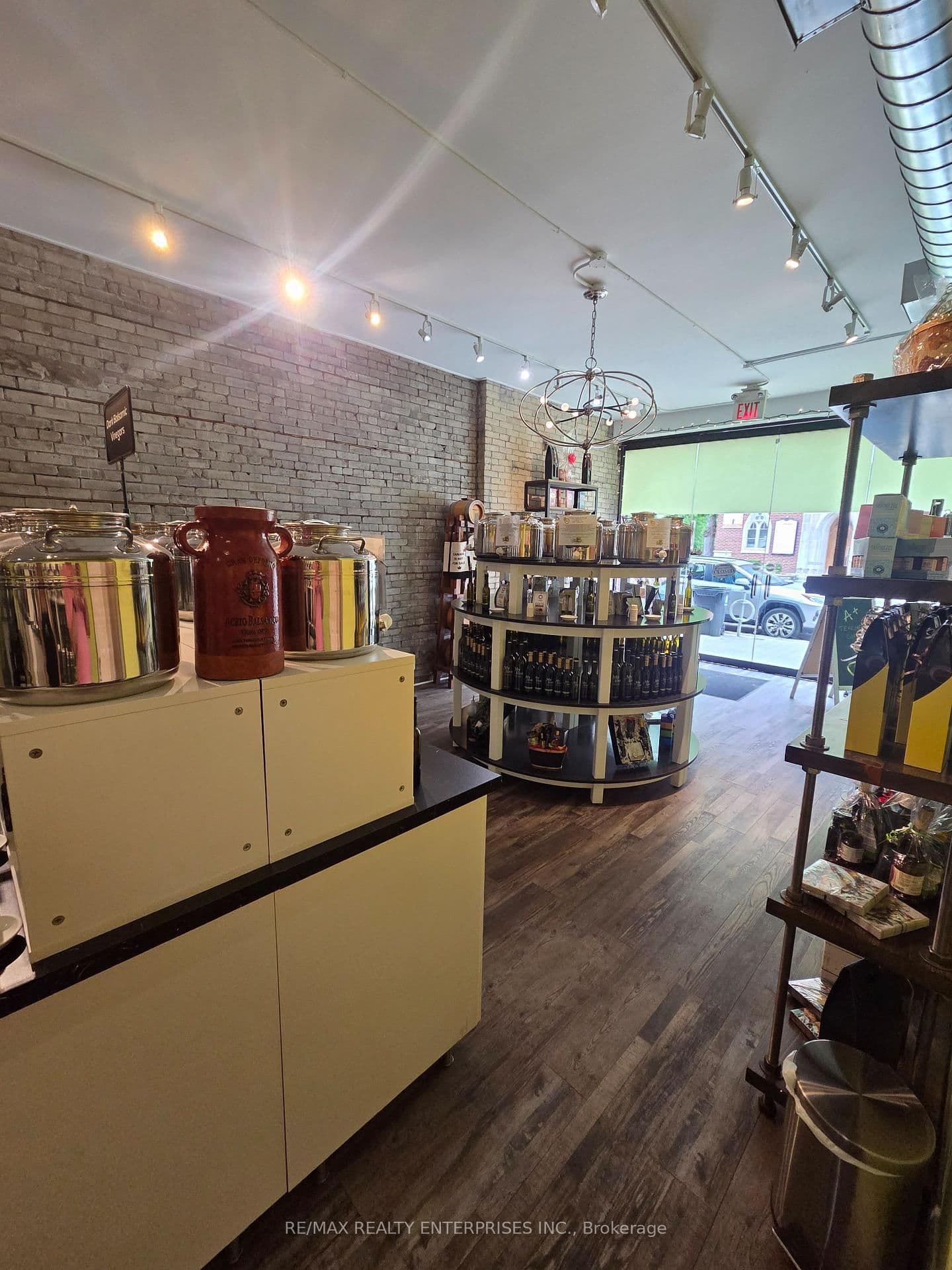 151 Roncesvalles Avenue thumbnail 6