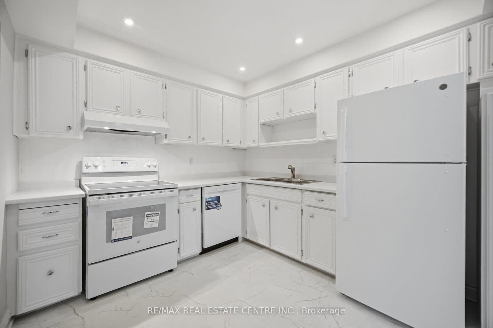1951 Rathburn Road E, Unit 177 thumbnail 11