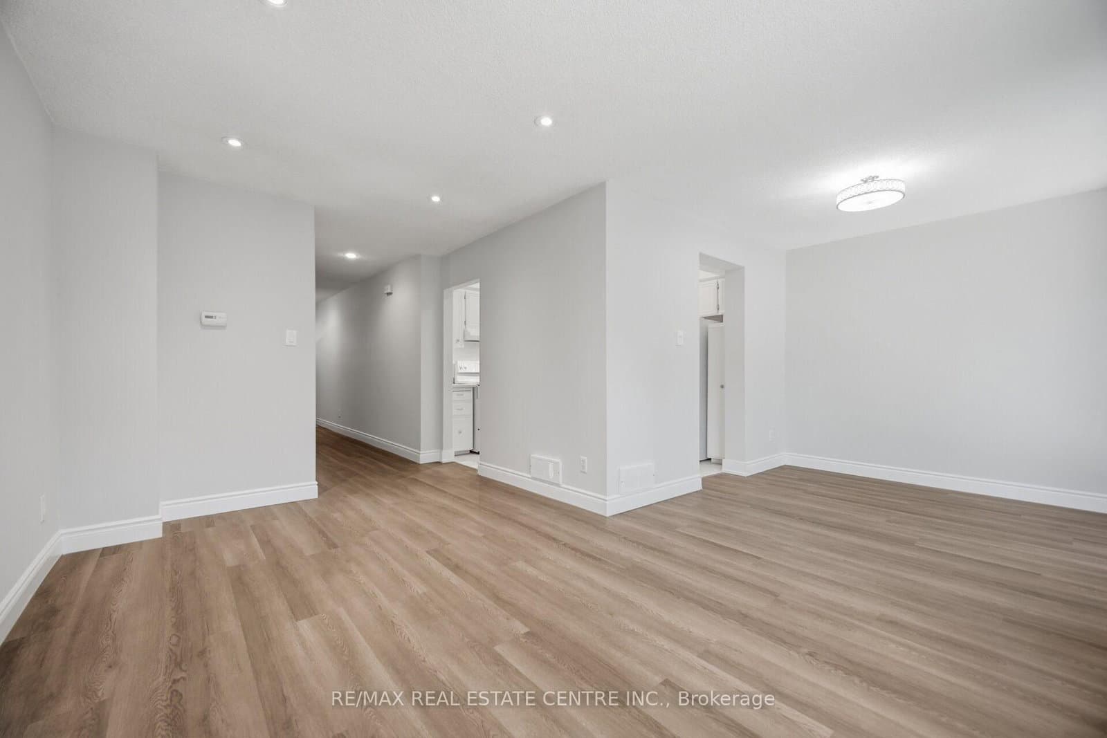 1951 Rathburn Road E, Unit 177 thumbnail 6