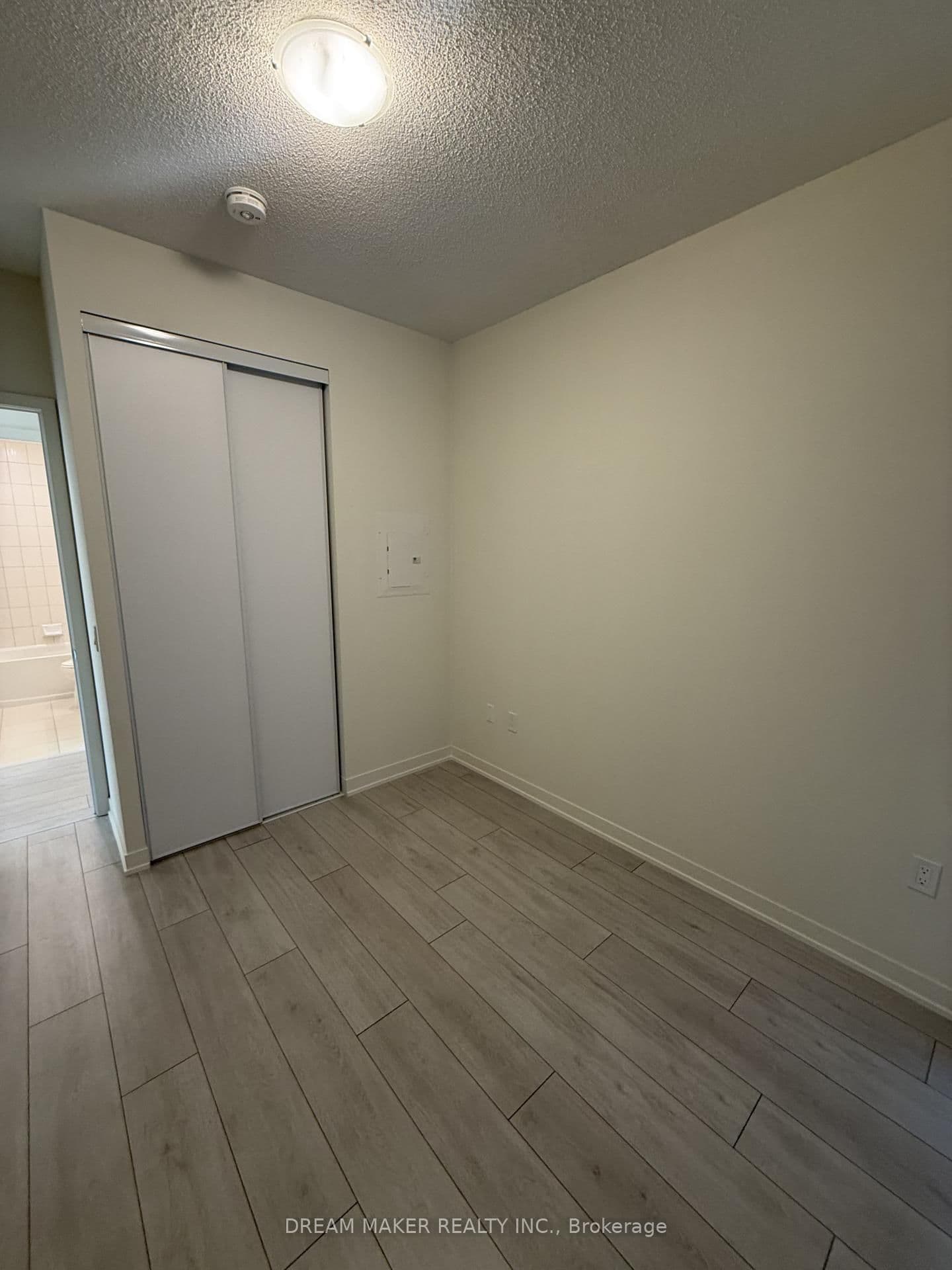 38 Annie Craig Drive, Unit 511 thumbnail 9