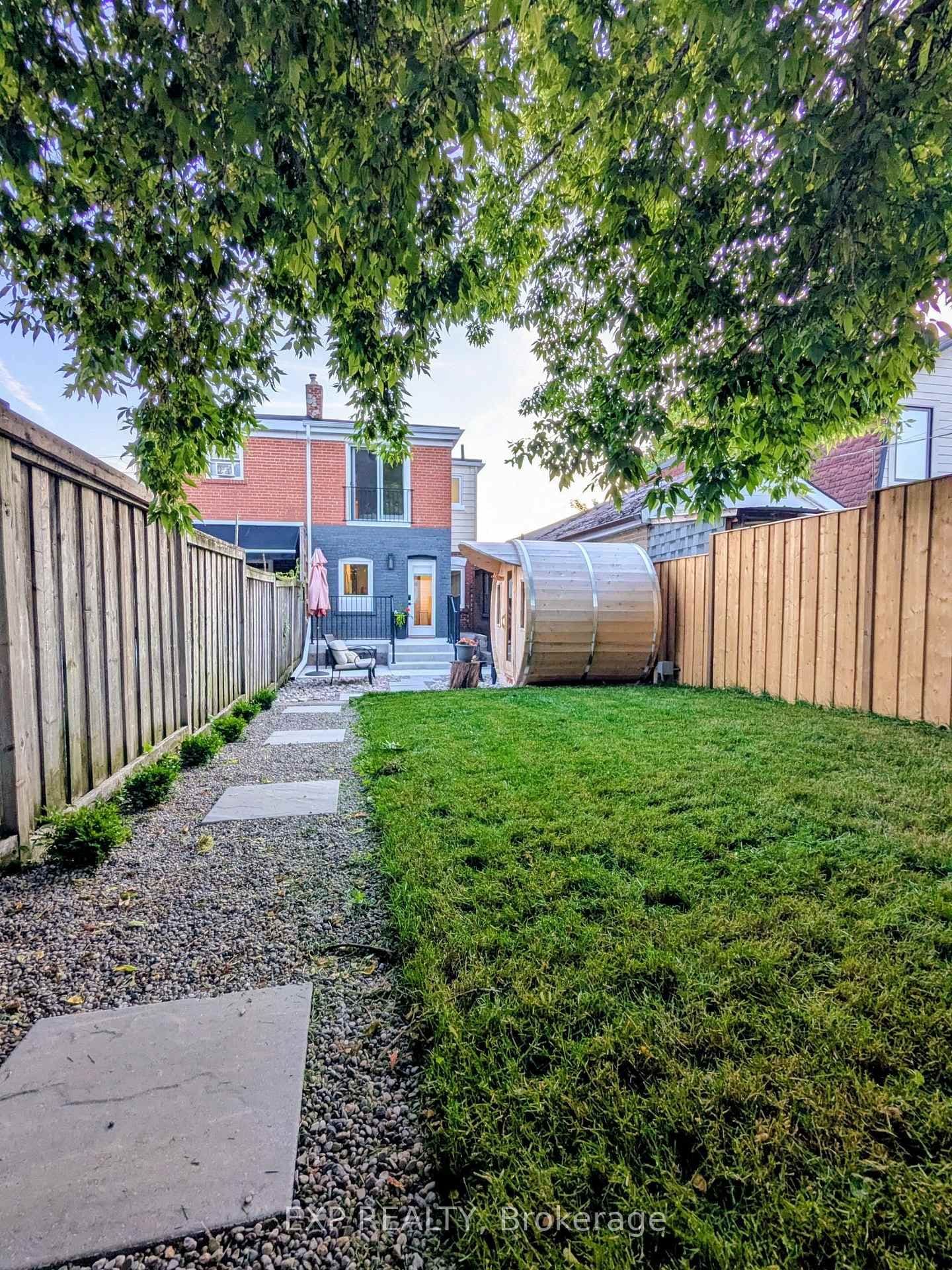 37 Gilbert Avenue thumbnail 31