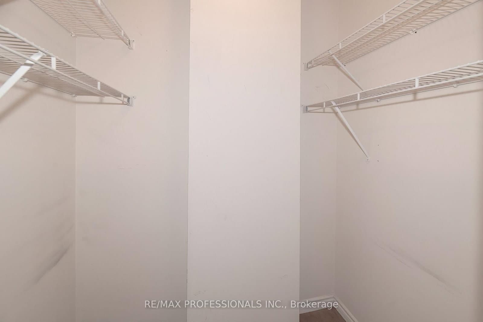 1135 Royal York Road, Unit 312 thumbnail 17