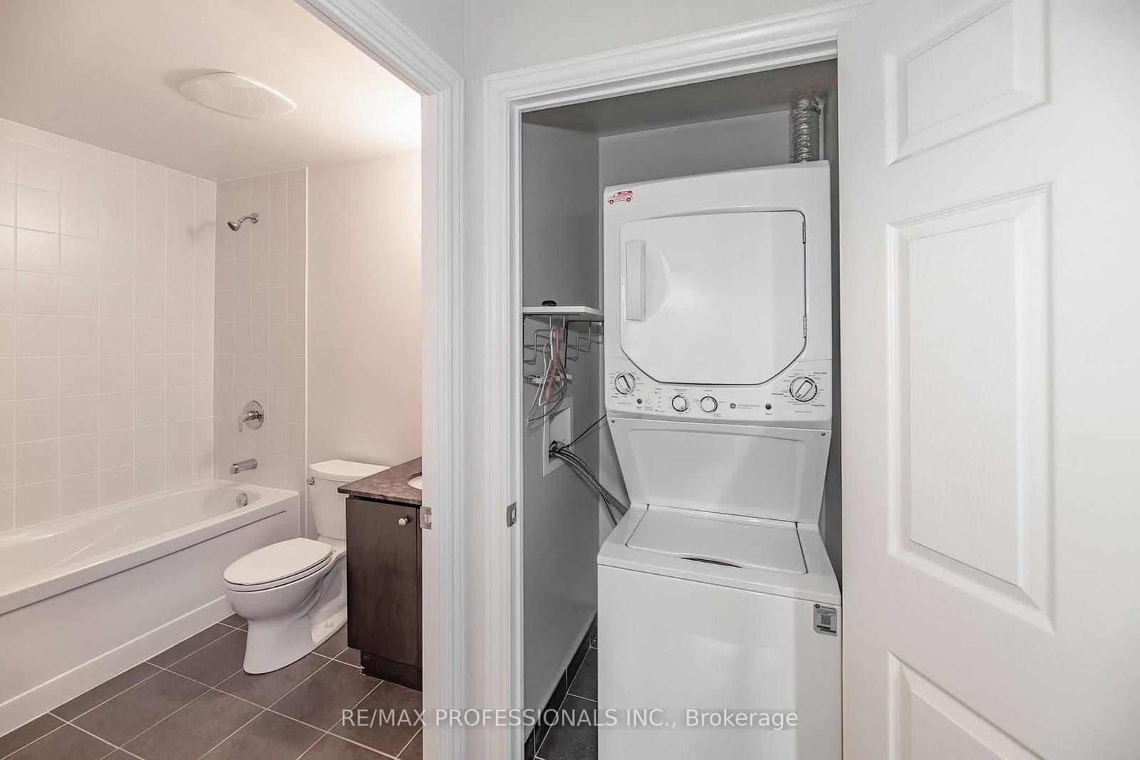 1135 Royal York Road, Unit 312 thumbnail 23