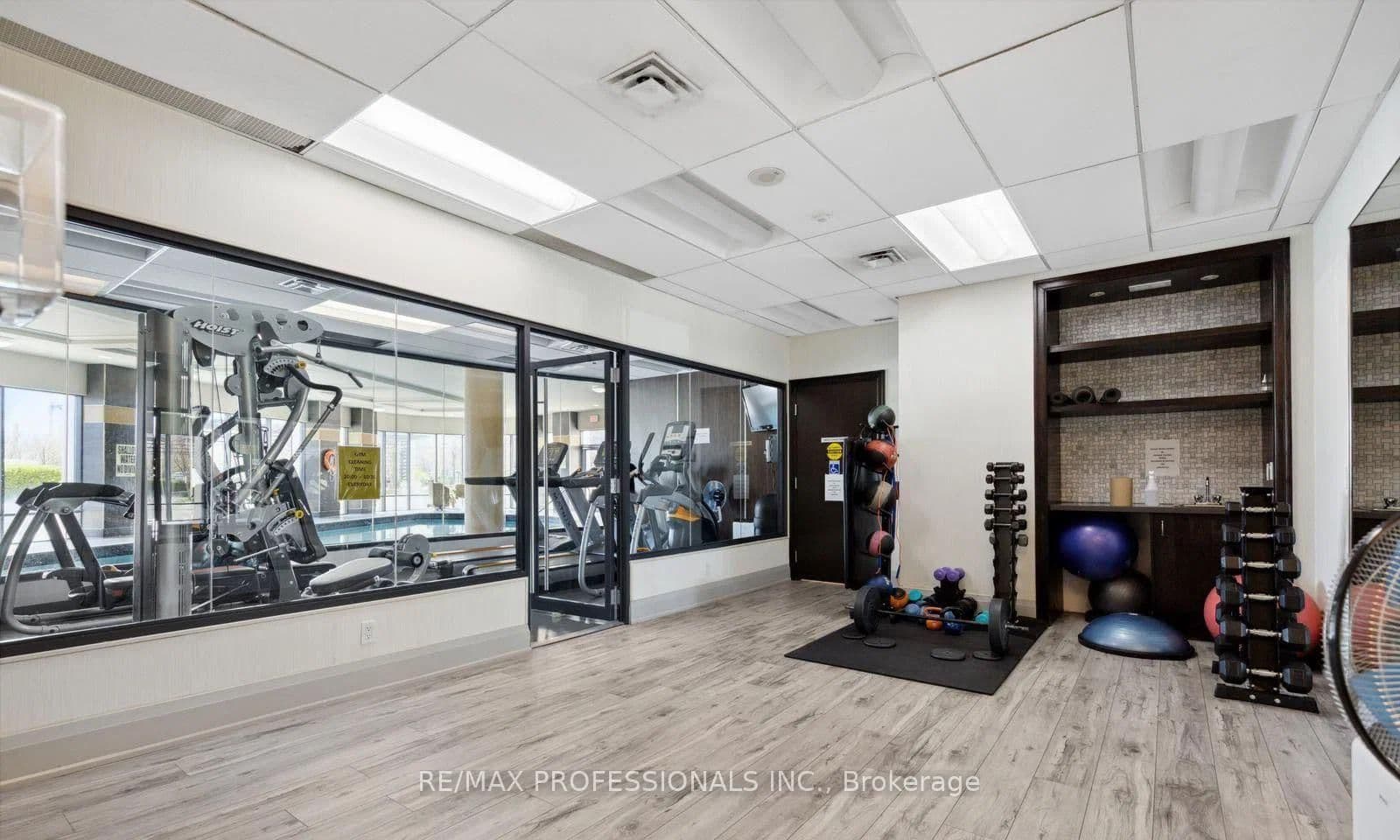 1135 Royal York Road, Unit 312 thumbnail 31