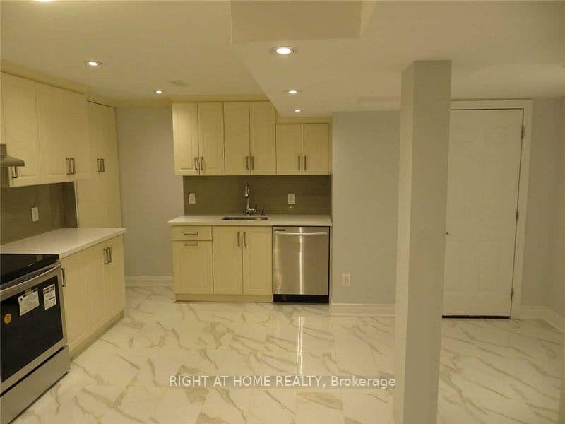 84 Rising Hill Ridge, Unit 2 thumbnail 10