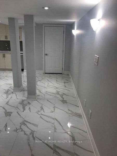 84 Rising Hill Ridge, Unit 2 thumbnail 11