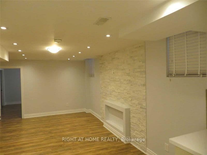 84 Rising Hill Ridge, Unit 2 thumbnail 14