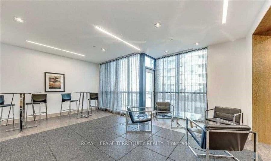 75 Eglinton Avenue W, Unit 2307 thumbnail 13