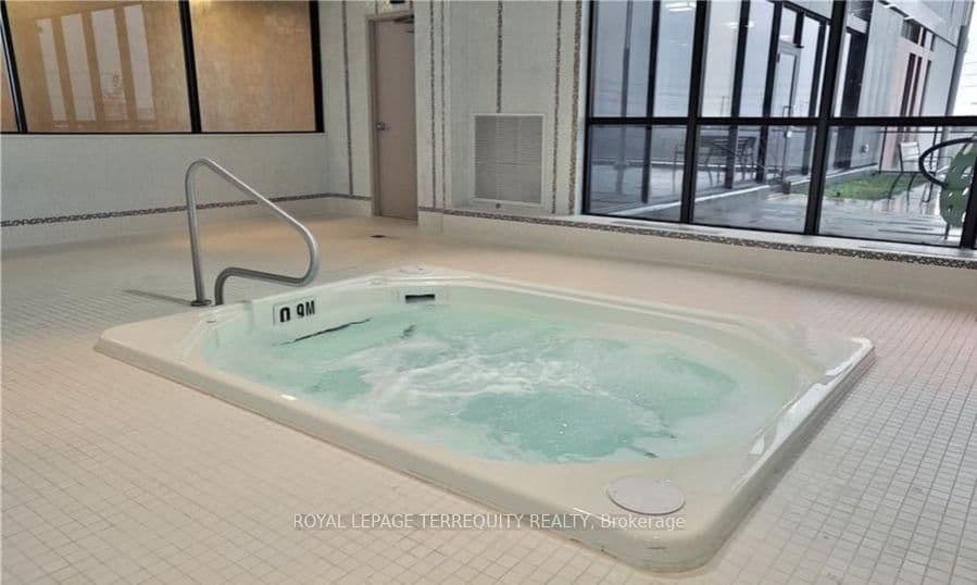 75 Eglinton Avenue W, Unit 2307 thumbnail 19