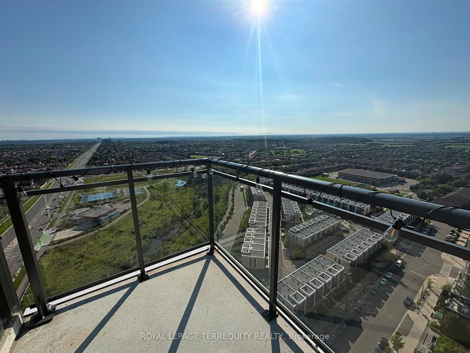 75 Eglinton Avenue W, Unit 2307 thumbnail 22