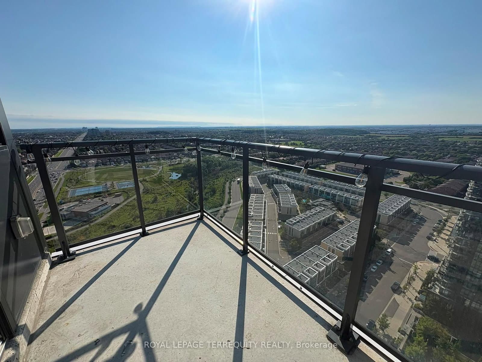 75 Eglinton Avenue W, Unit 2307 thumbnail 23