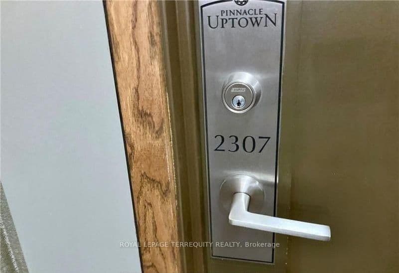 75 Eglinton Avenue W, Unit 2307 thumbnail 4