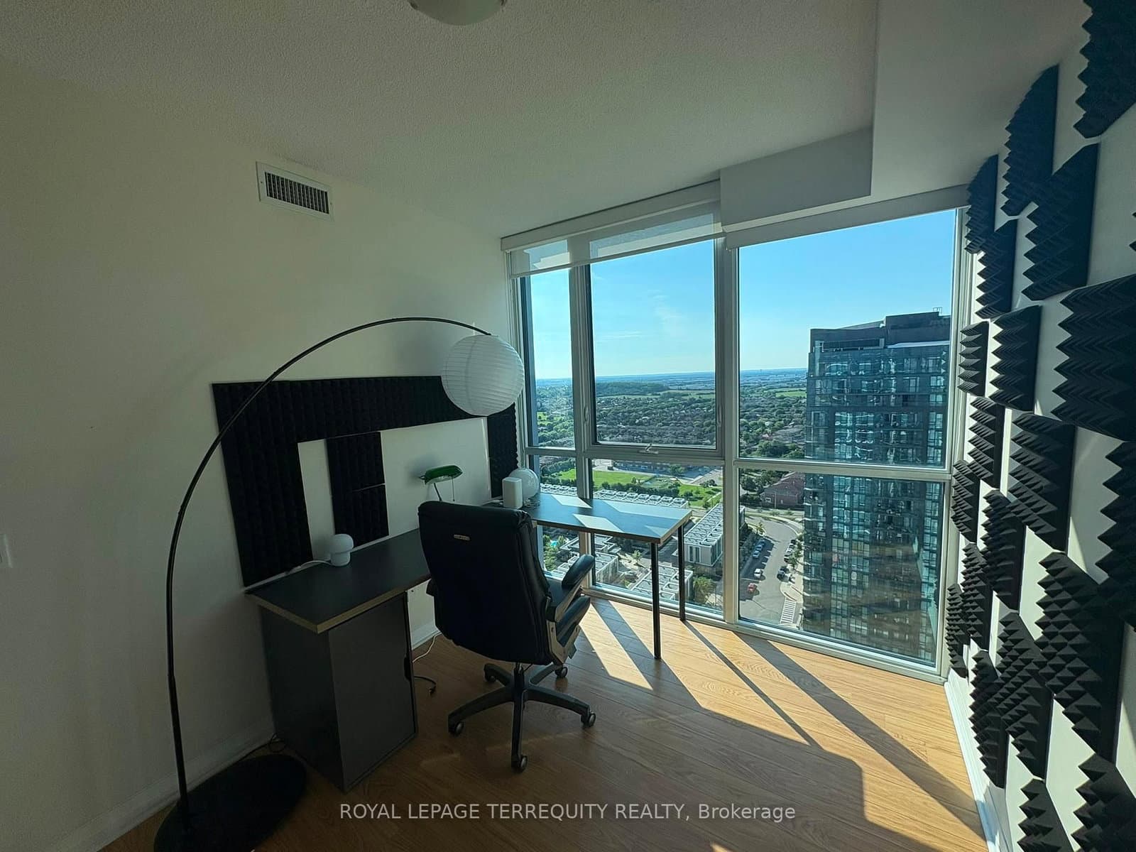75 Eglinton Avenue W, Unit 2307 thumbnail 8