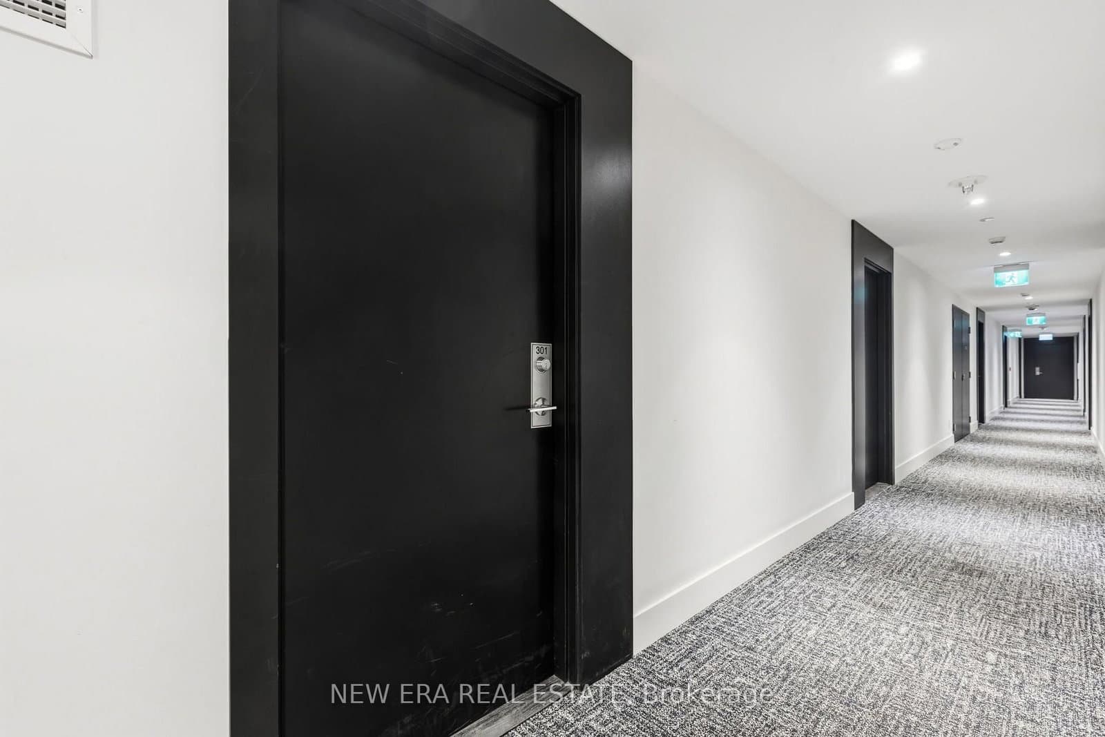 1808 St. Clair Avenue W, Unit 301 thumbnail 11