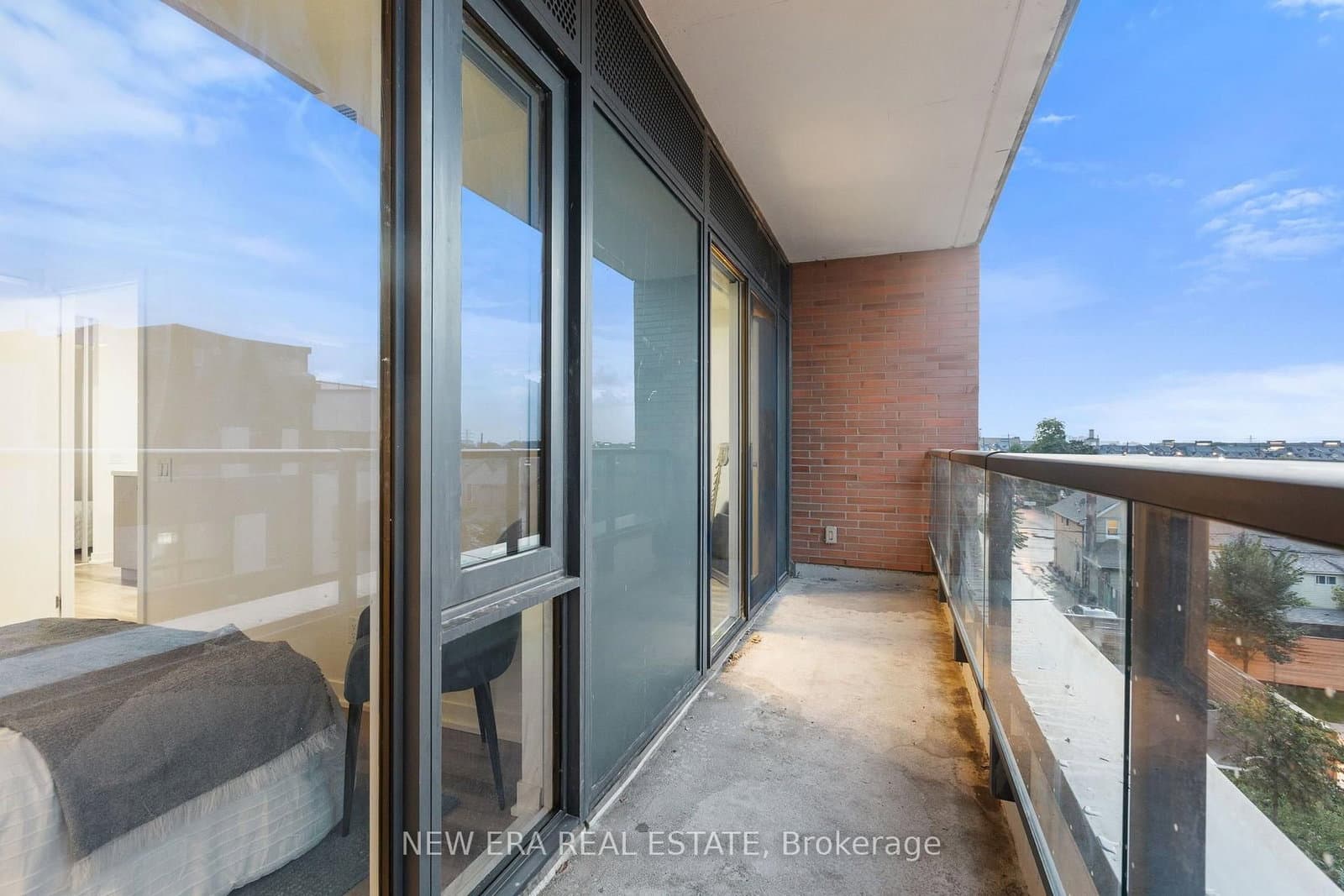 1808 St. Clair Avenue W, Unit 301 thumbnail 14