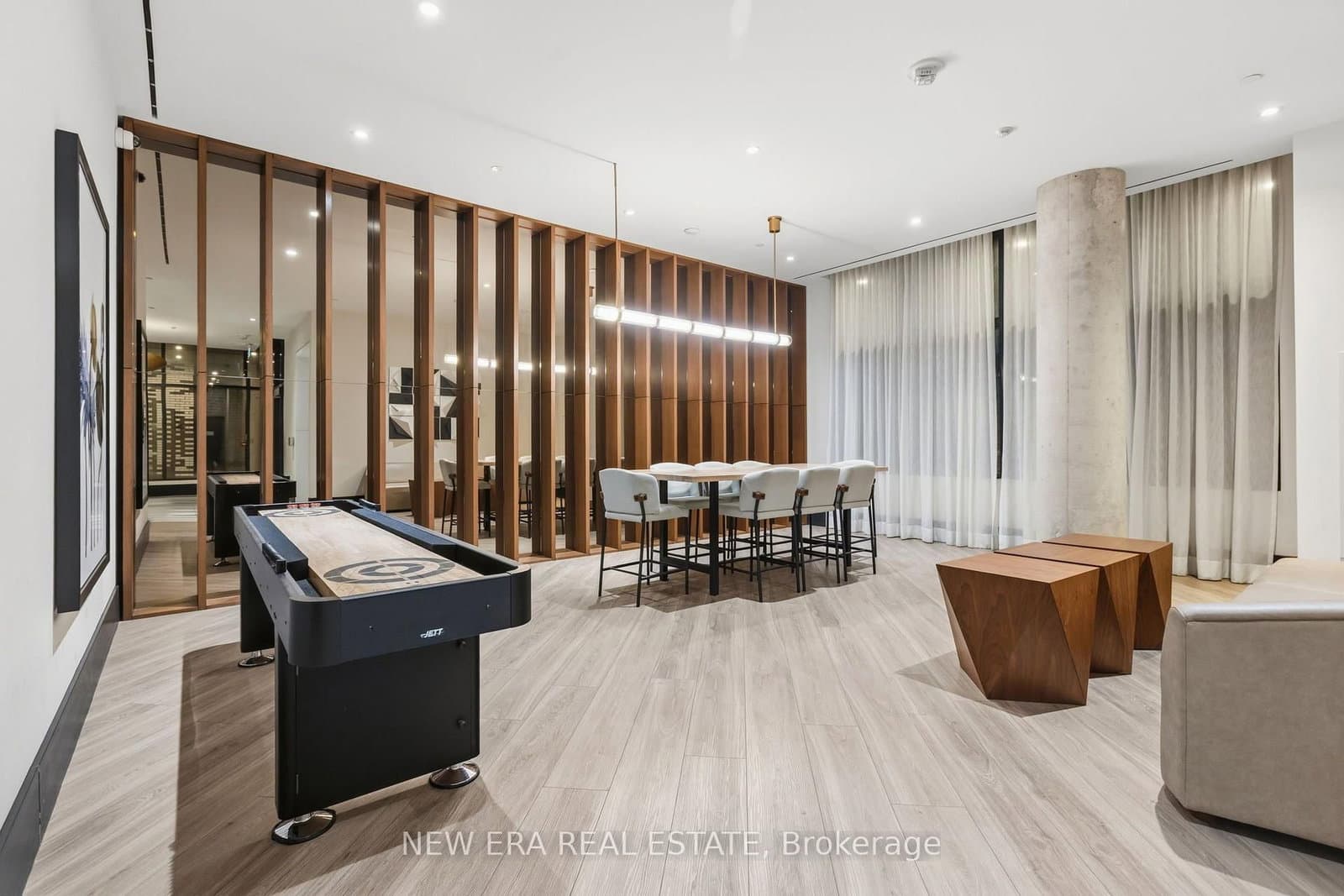 1808 St. Clair Avenue W, Unit 301 thumbnail 15