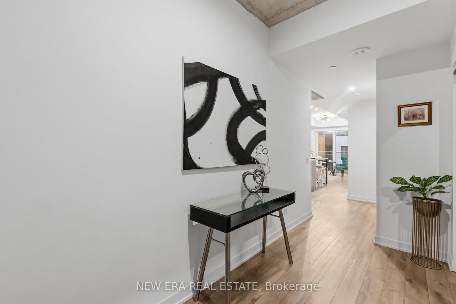1808 St. Clair Avenue W, Unit 301 thumbnail 17