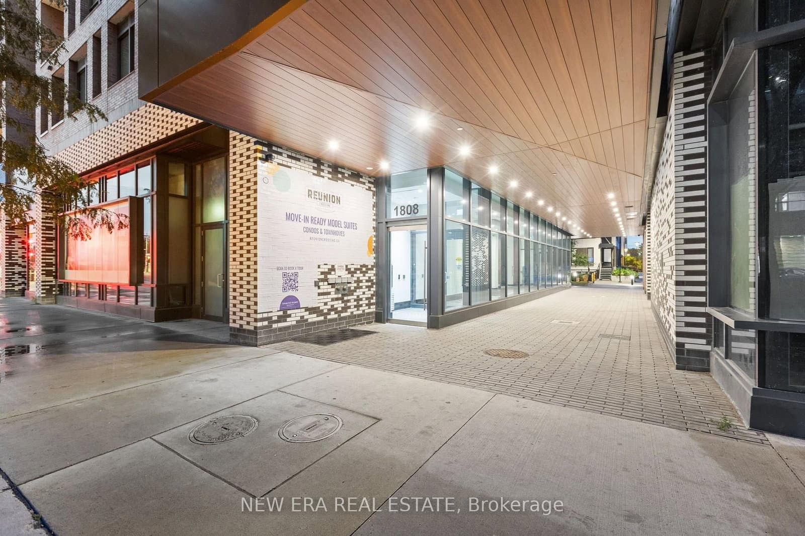 1808 St. Clair Avenue W, Unit 301 thumbnail 18