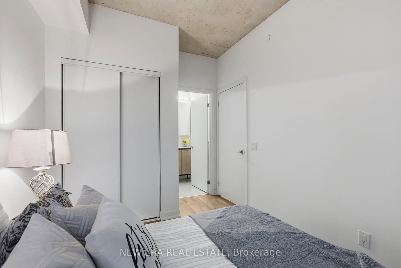 1808 St. Clair Avenue W, Unit 301 thumbnail 19