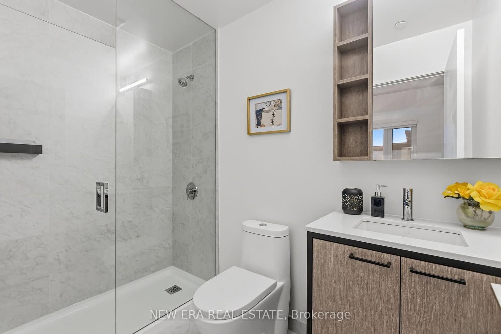 1808 St. Clair Avenue W, Unit 301 thumbnail 22