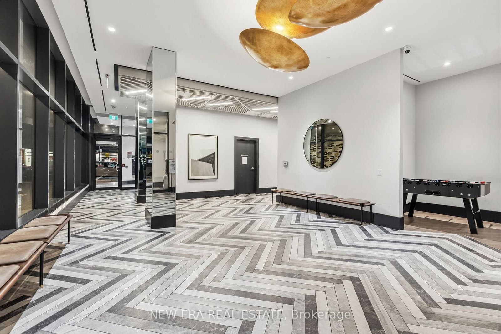 1808 St. Clair Avenue W, Unit 301 thumbnail 4