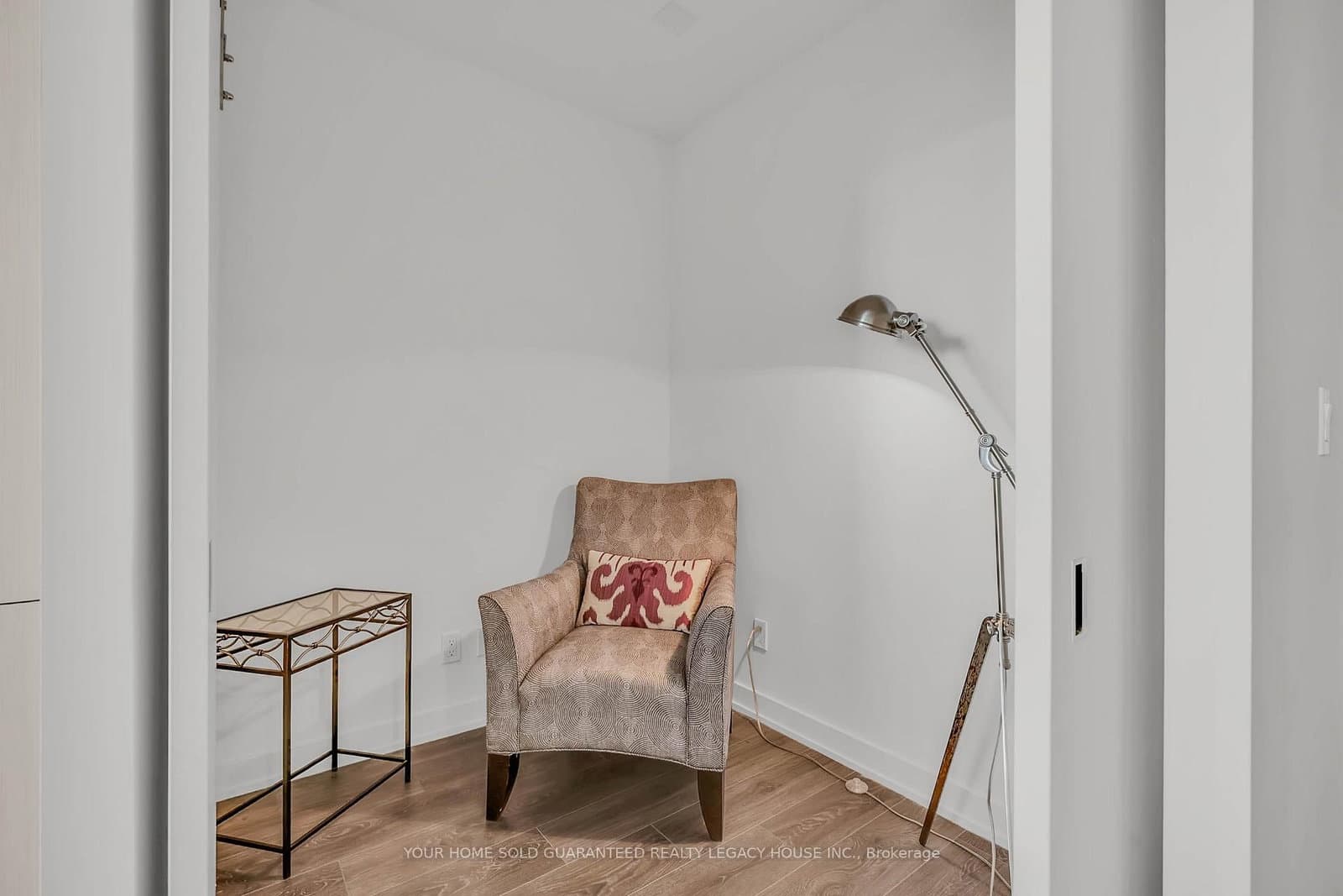 370 Martha Street, Unit 1805 thumbnail 13