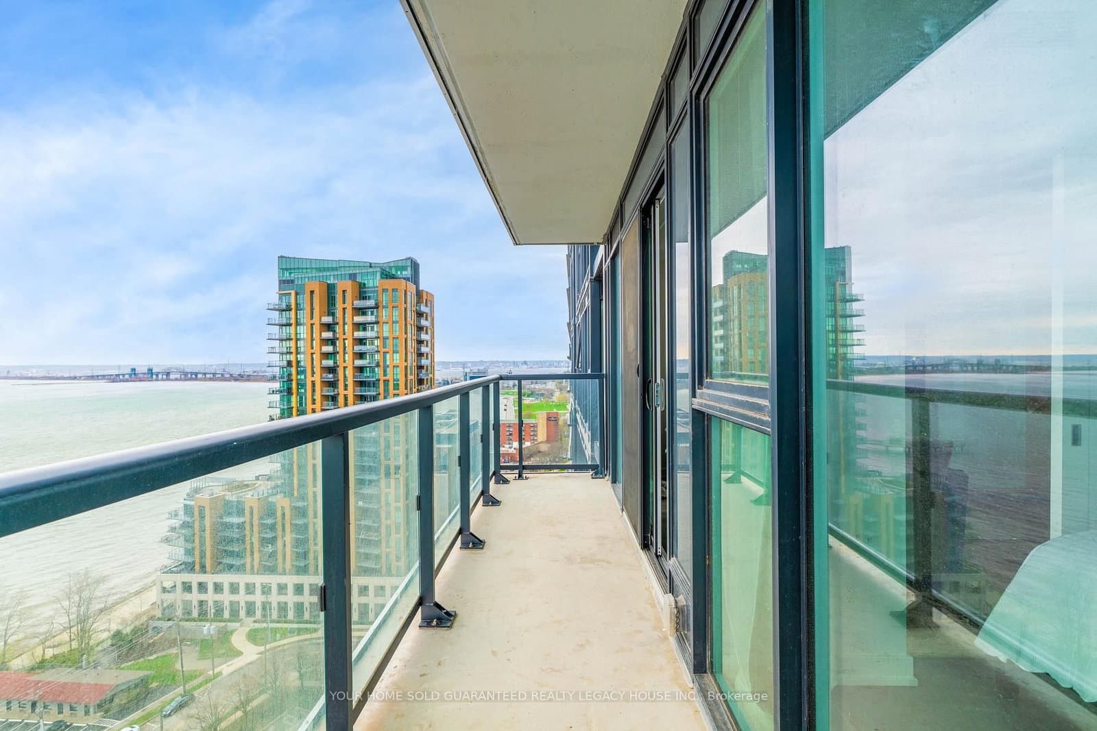 370 Martha Street, Unit 1805 thumbnail 14