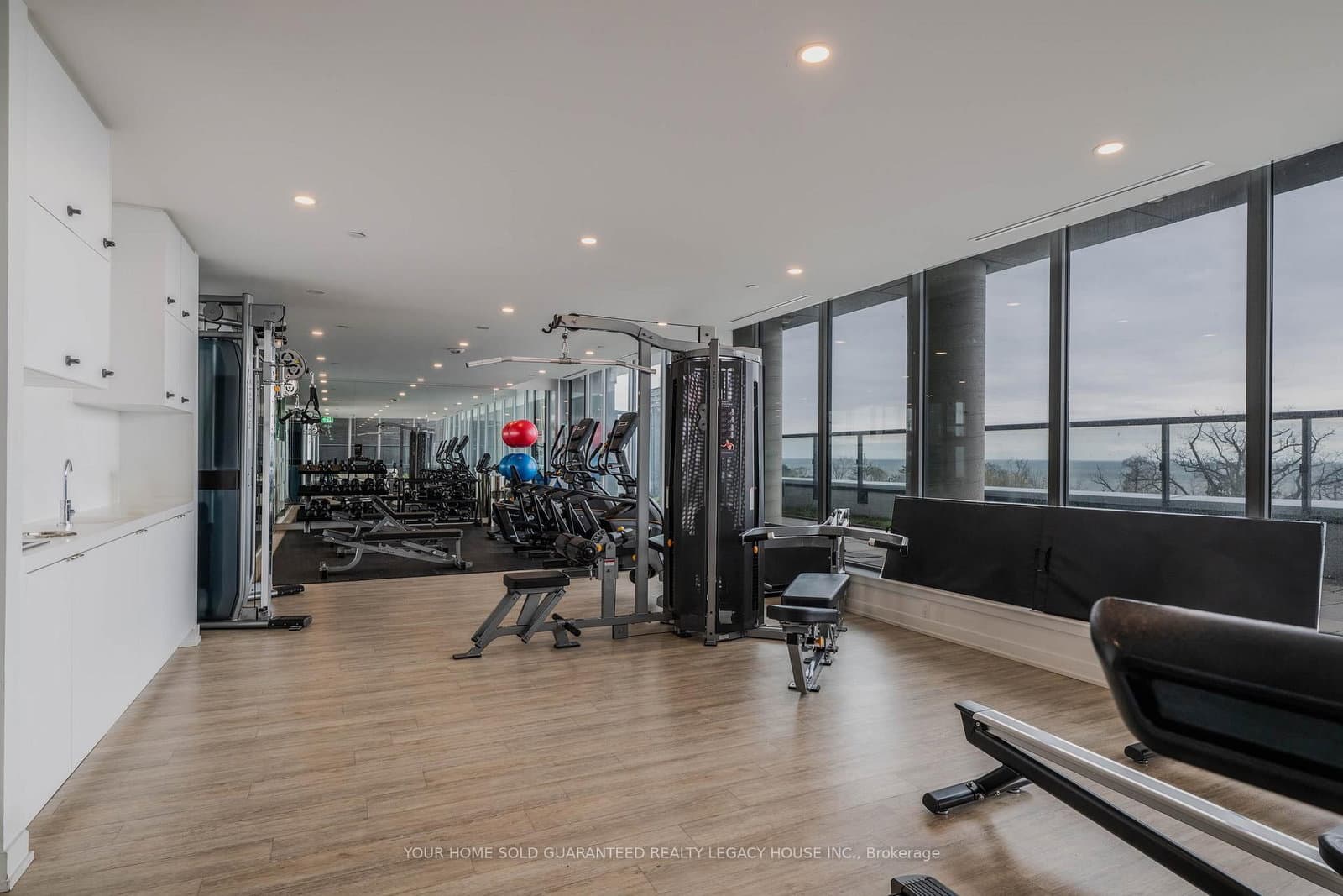 370 Martha Street, Unit 1805 thumbnail 18