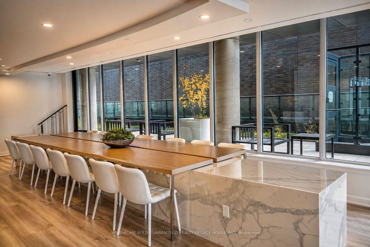 370 Martha Street, Unit 1805 thumbnail 23