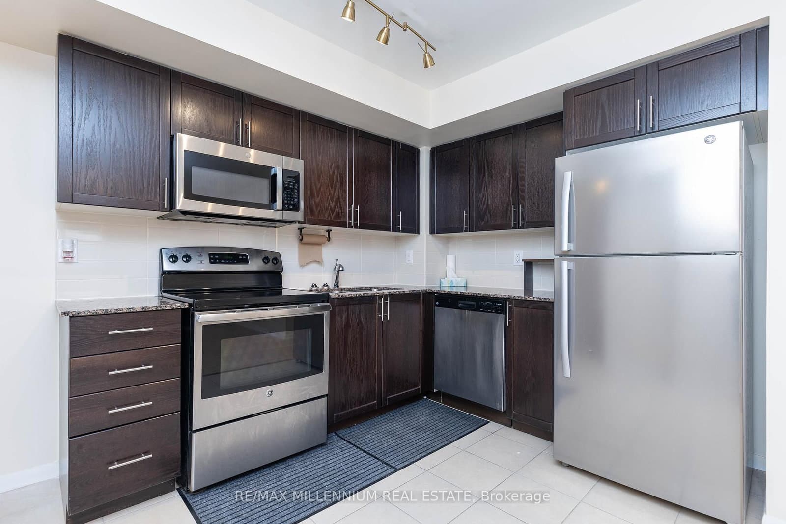 830 Lawrence Avenue, Unit 334 thumbnail 10