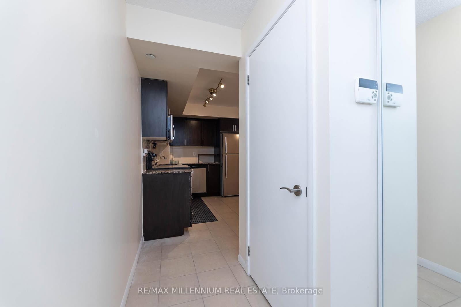 830 Lawrence Avenue, Unit 334 thumbnail 12