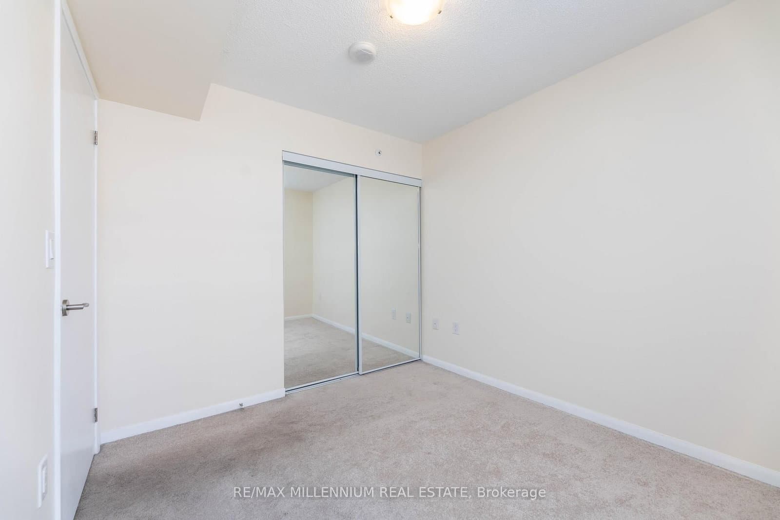 830 Lawrence Avenue, Unit 334 thumbnail 24