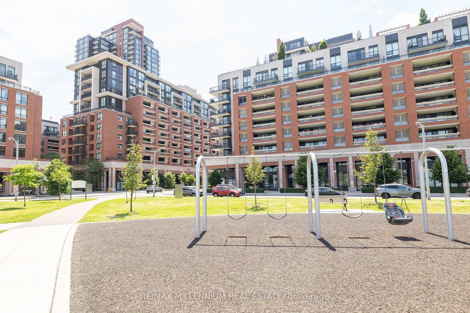 830 Lawrence Avenue, Unit 334 thumbnail 30