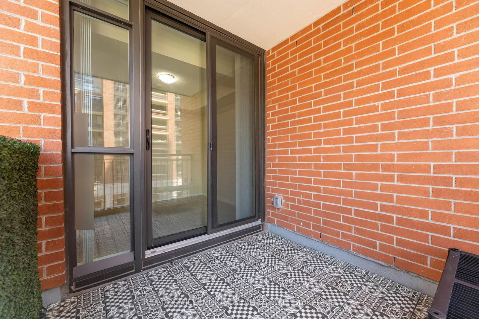 830 Lawrence Avenue, Unit 334 thumbnail 31