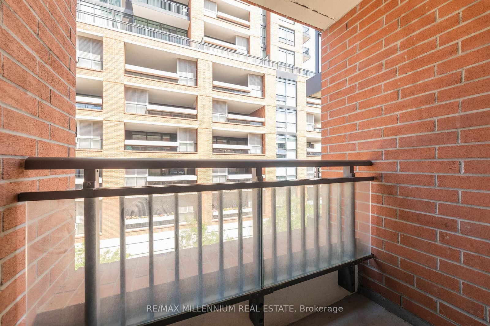 830 Lawrence Avenue, Unit 334 thumbnail 9