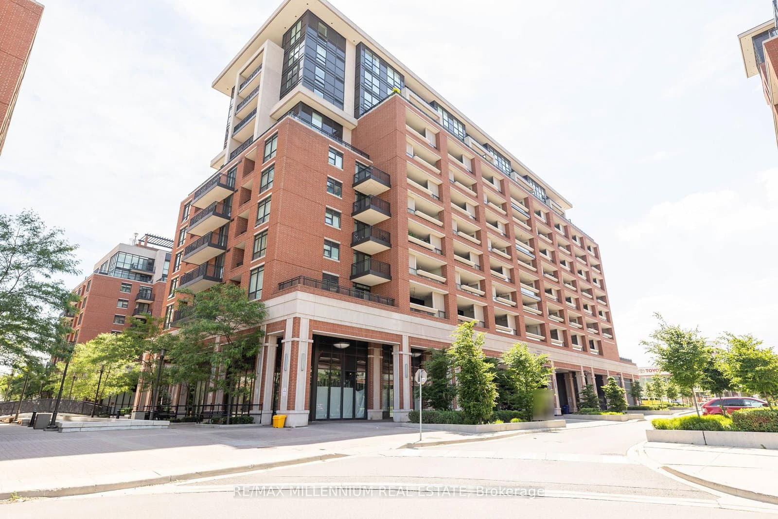 #334 - 830 Lawrence Avenue W