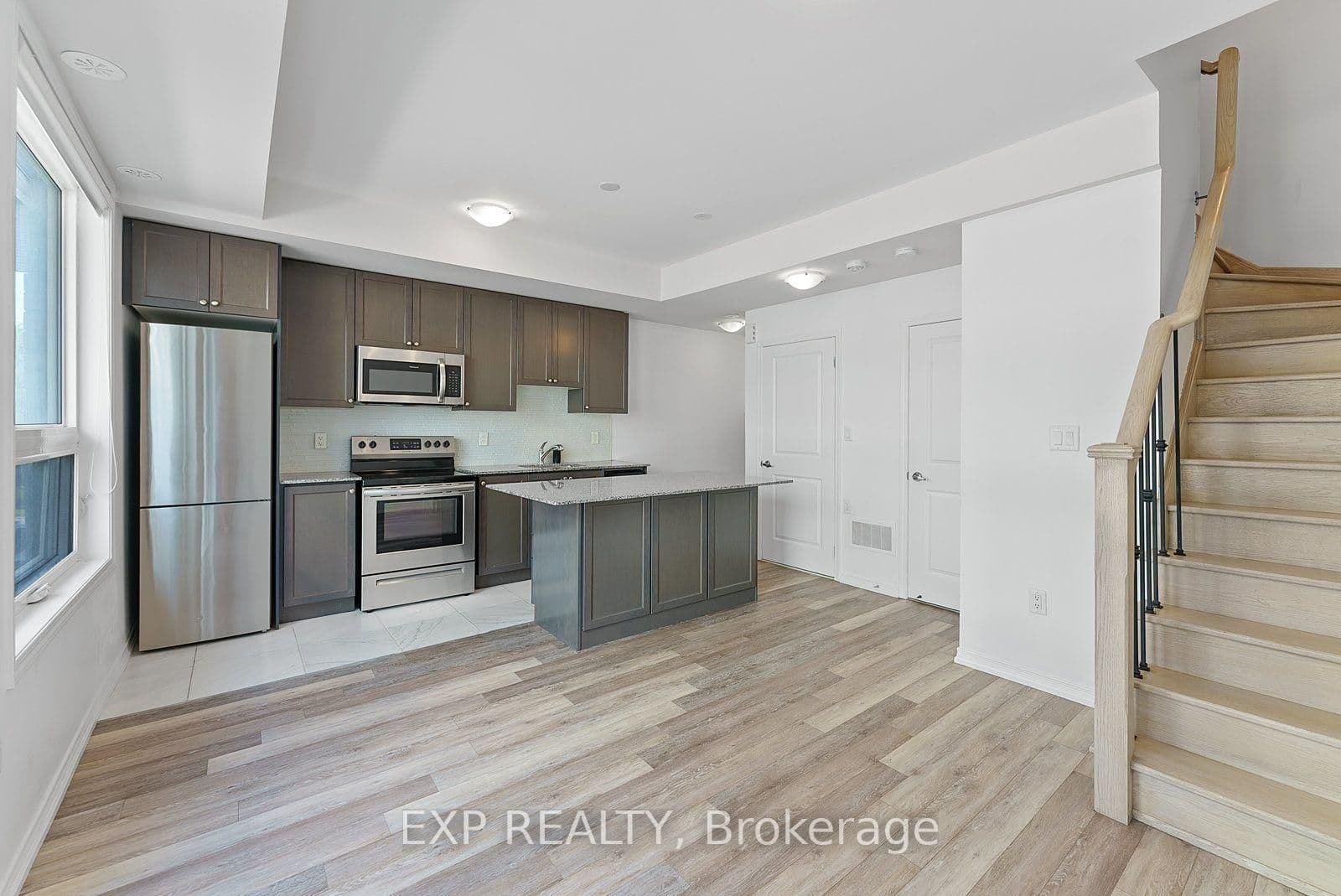 28 Fieldway Road, Unit 64 thumbnail 10