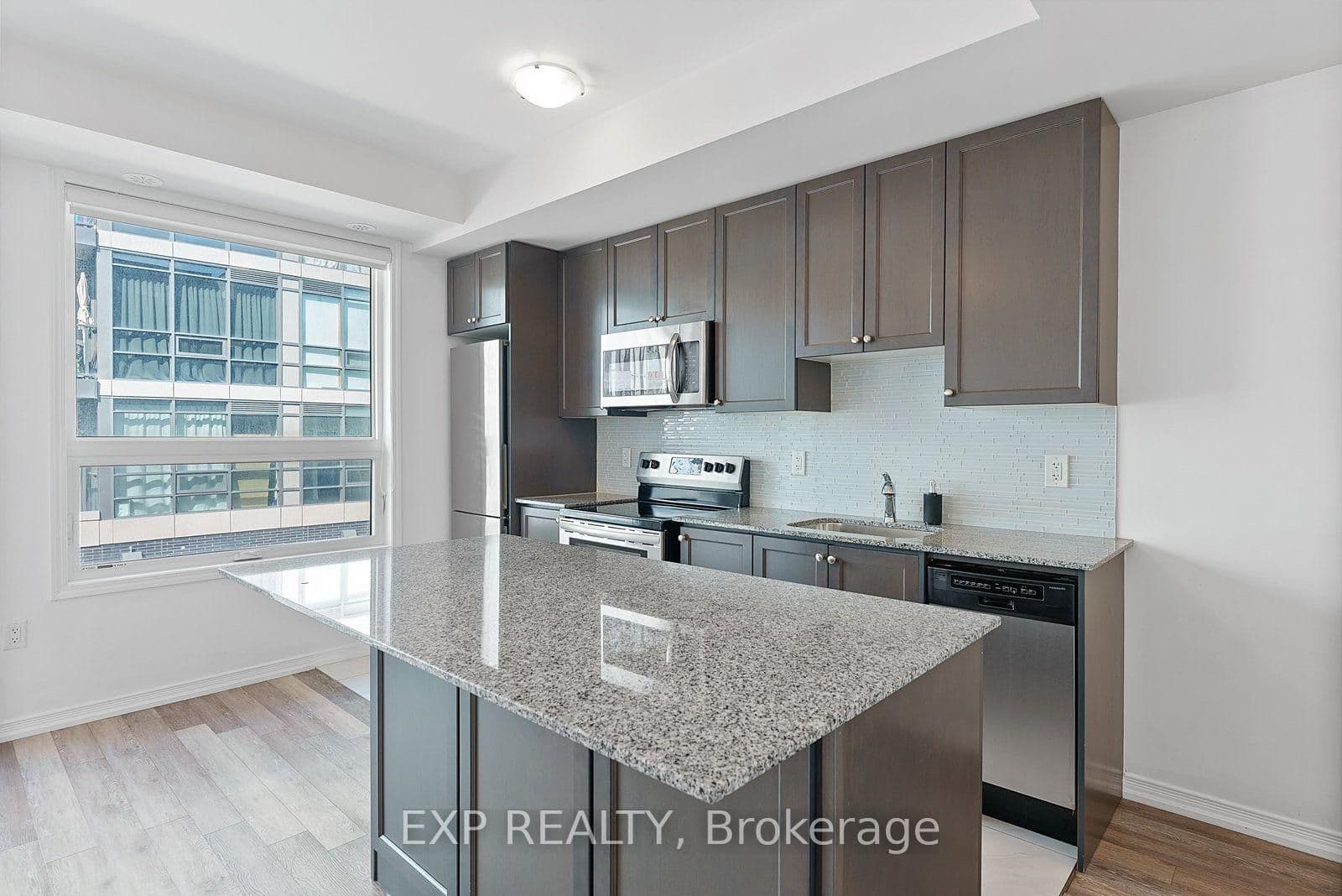 28 Fieldway Road, Unit 64 thumbnail 6