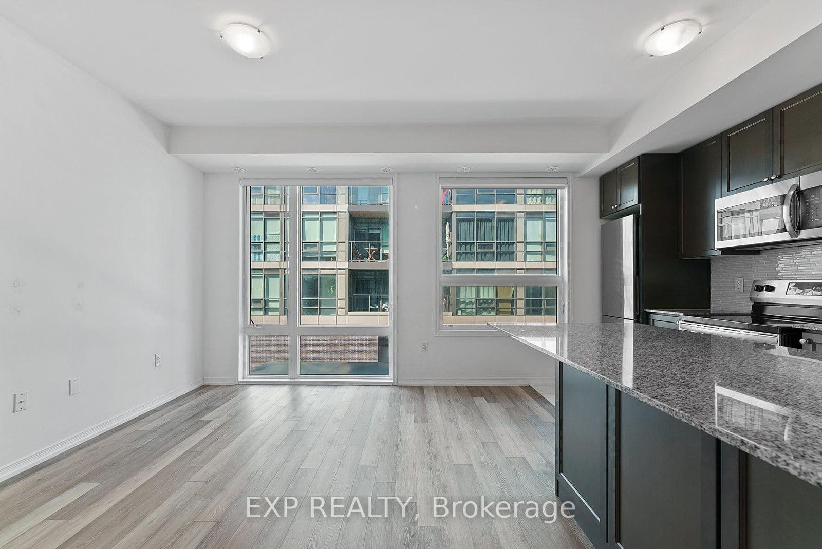 28 Fieldway Road, Unit 64 thumbnail 9