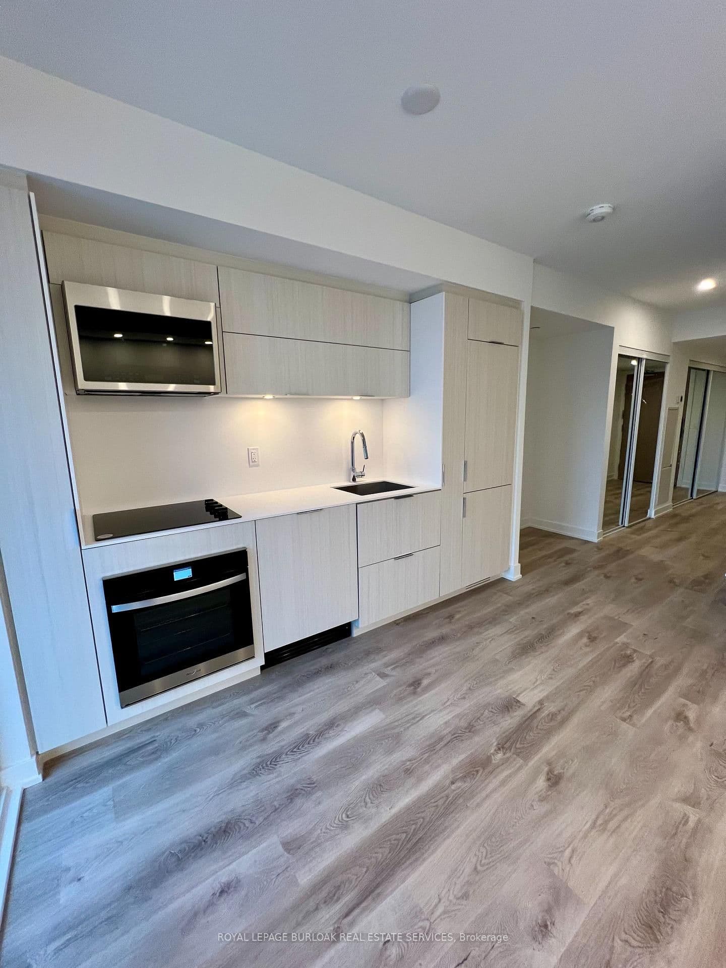 370 Martha Street, Unit 311 thumbnail 17