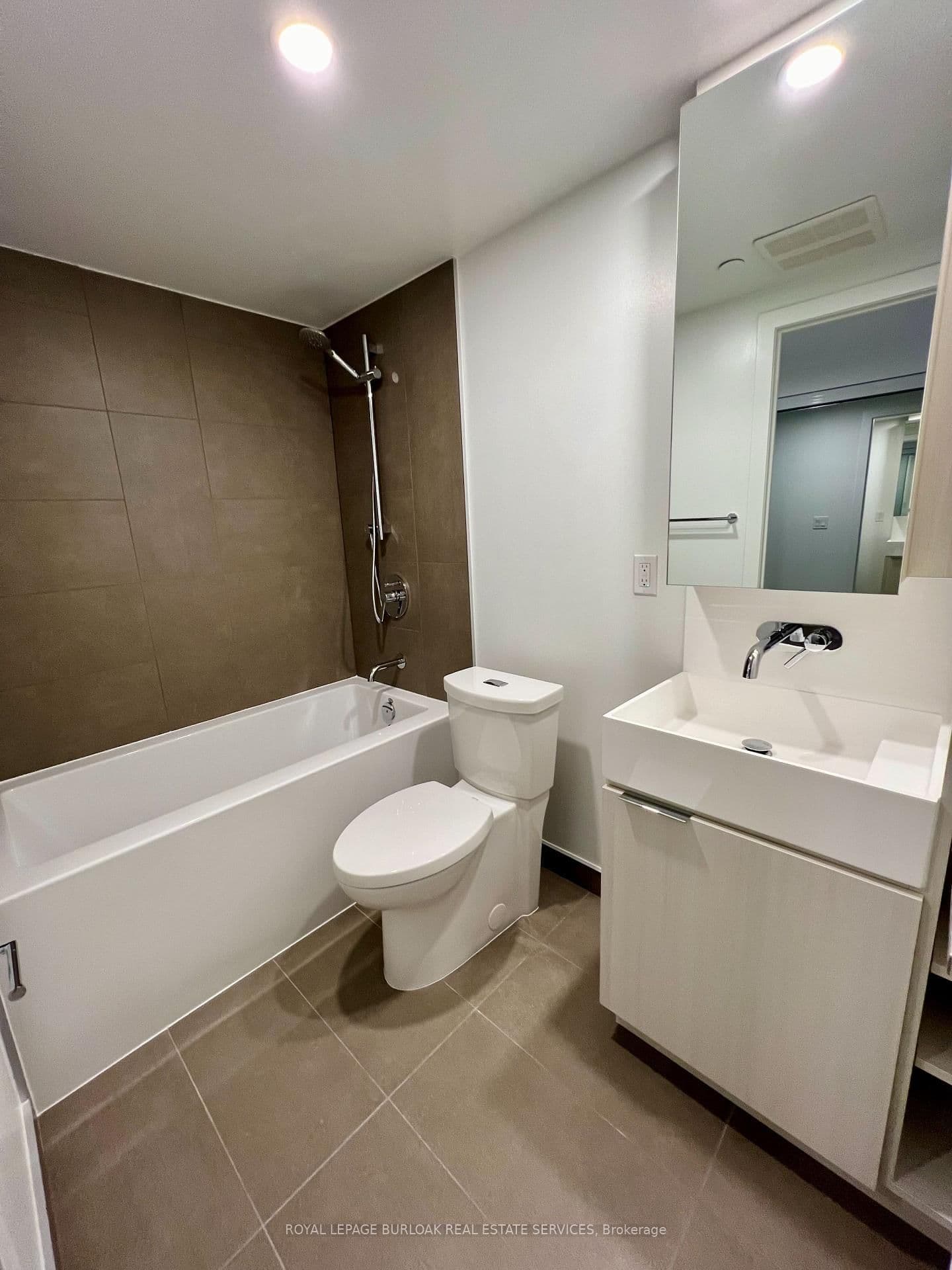 370 Martha Street, Unit 311 thumbnail 18