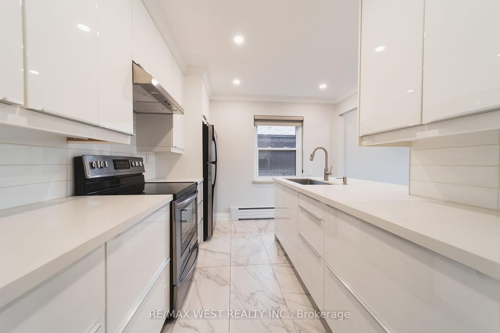237 Melrose Street, Unit 7 thumbnail 8