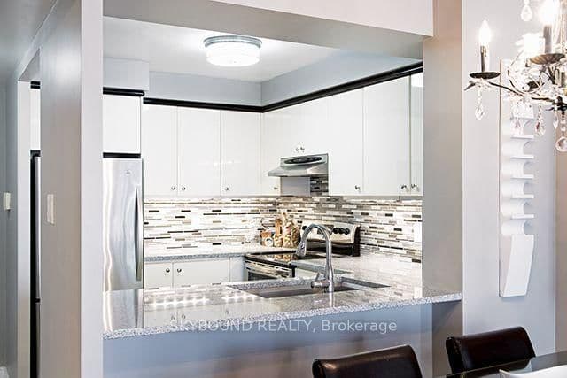 2287 Lake Shore Boulevard W, Unit 505 thumbnail 7