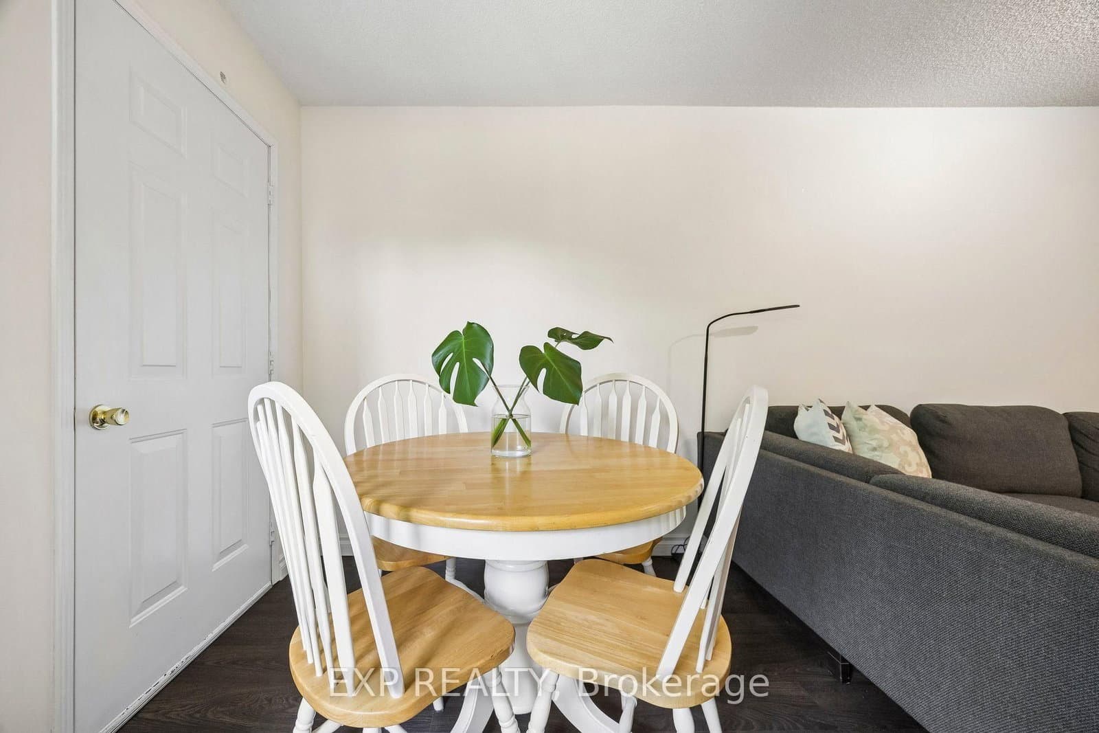 190 Manitoba Street, Unit 311 thumbnail 13