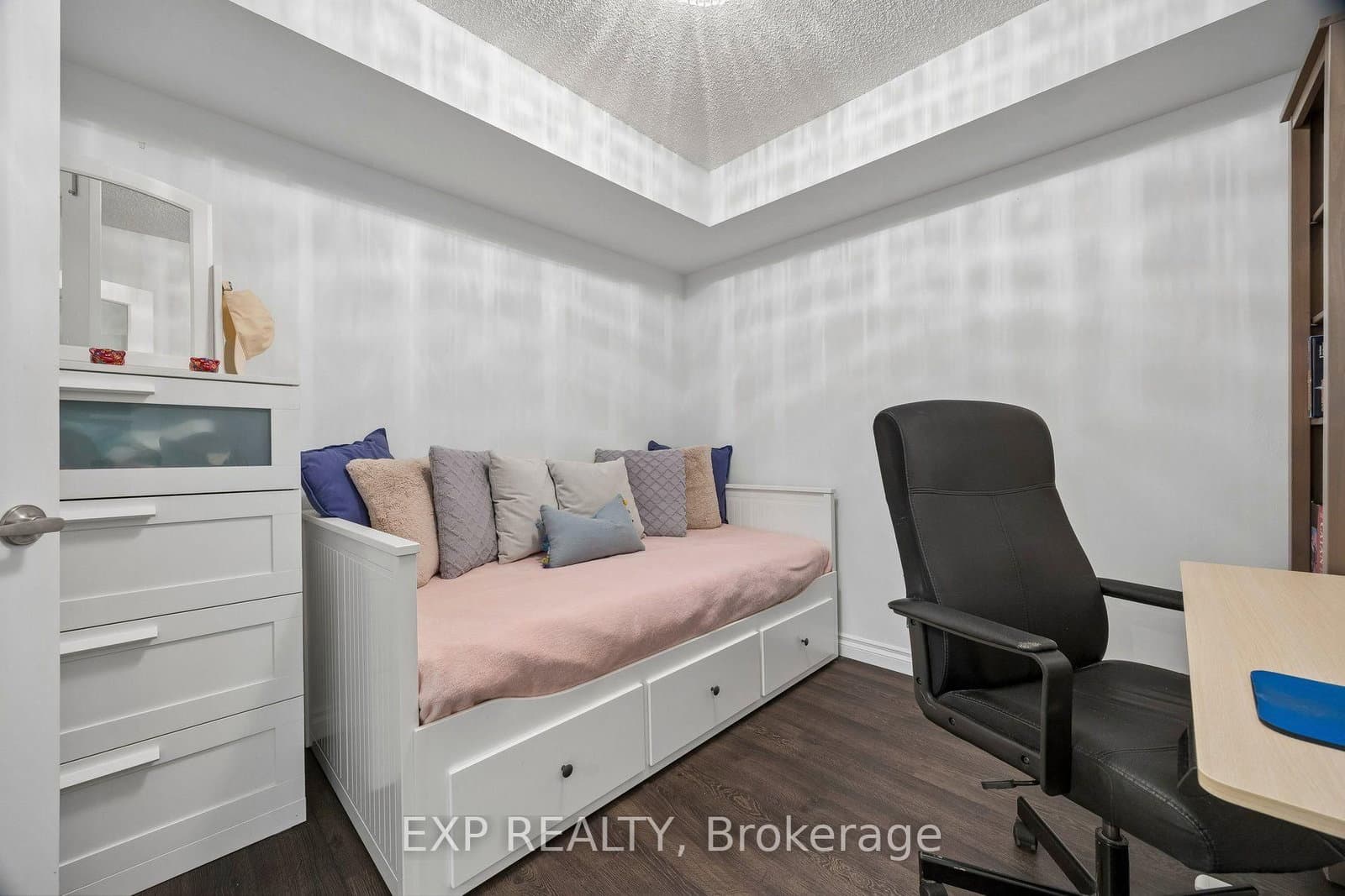 190 Manitoba Street, Unit 311 thumbnail 17