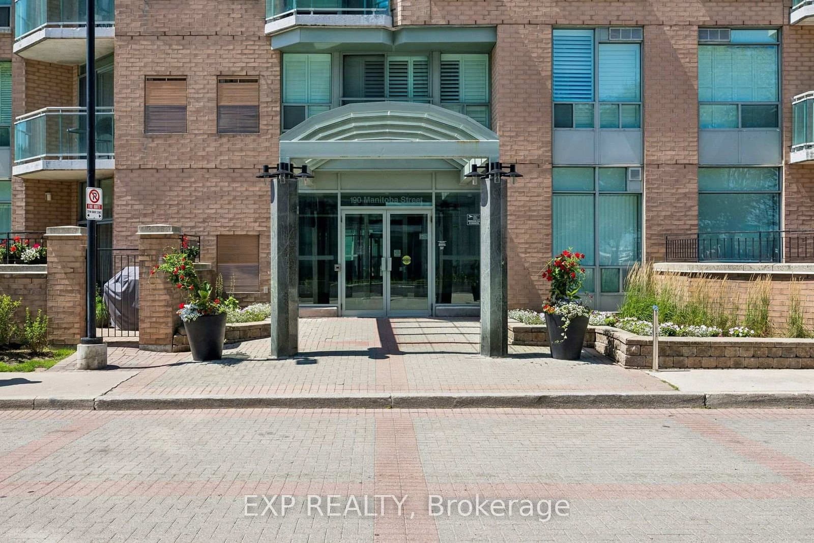 190 Manitoba Street, Unit 311 thumbnail 2