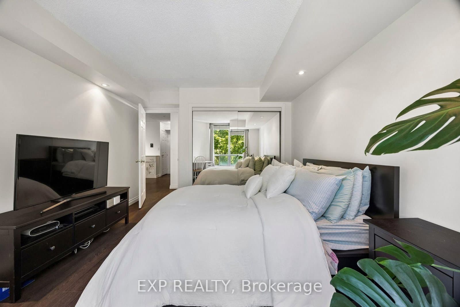 190 Manitoba Street, Unit 311 thumbnail 22