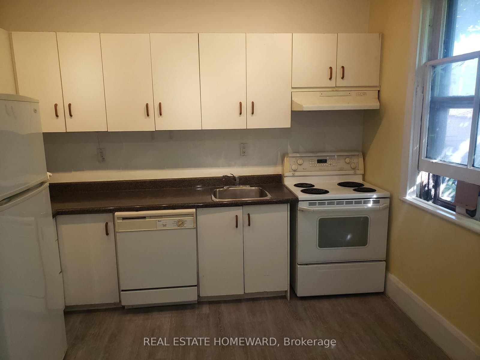 687 Dupont Street, Unit A (1st Flr) thumbnail 12