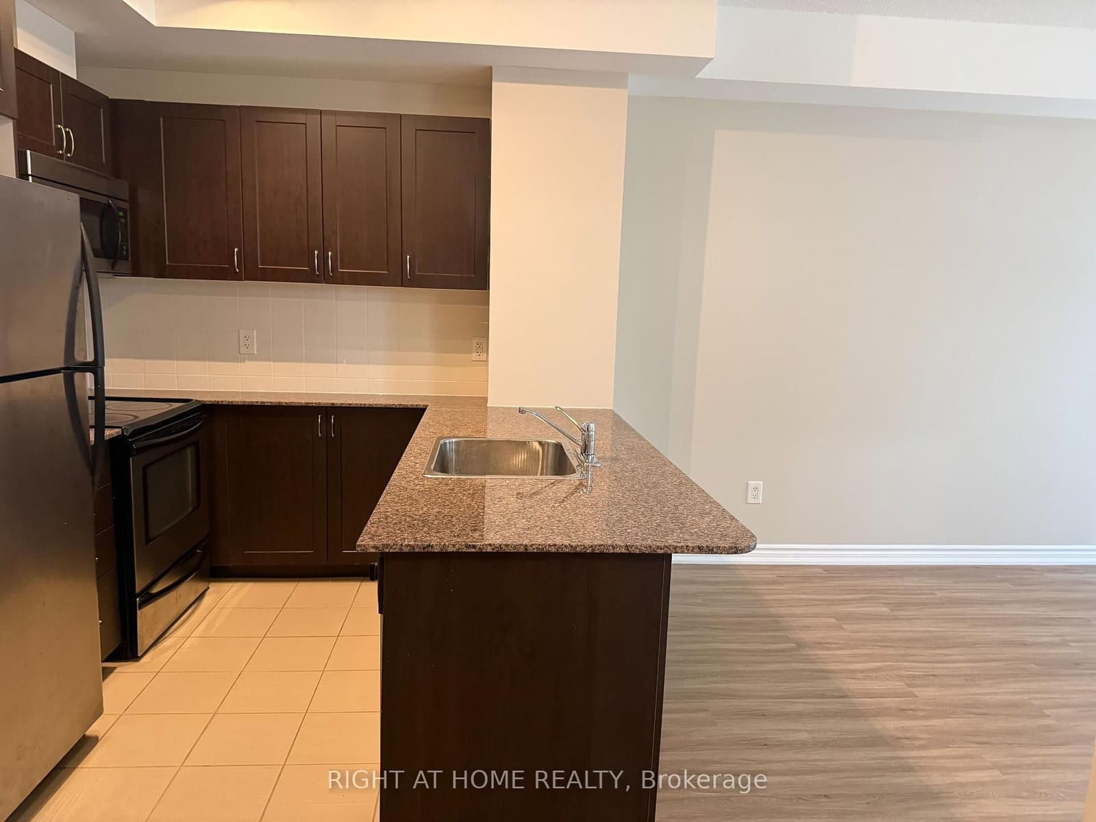 385 Prince Of Wales Drive, Unit 401 thumbnail 17
