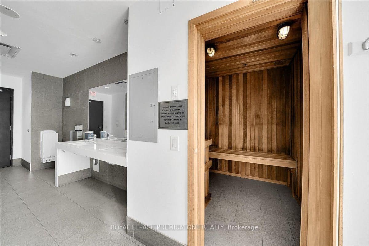103 The Queensway, Unit 901 thumbnail 18